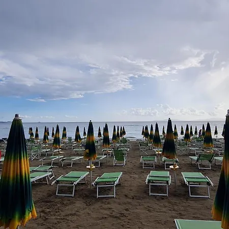 Loren's Follonica